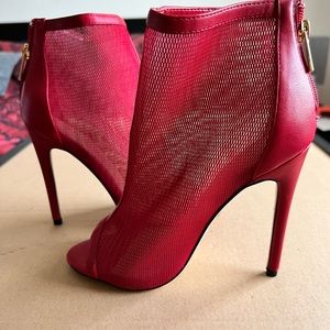 Sexy red mesh open-toed booties